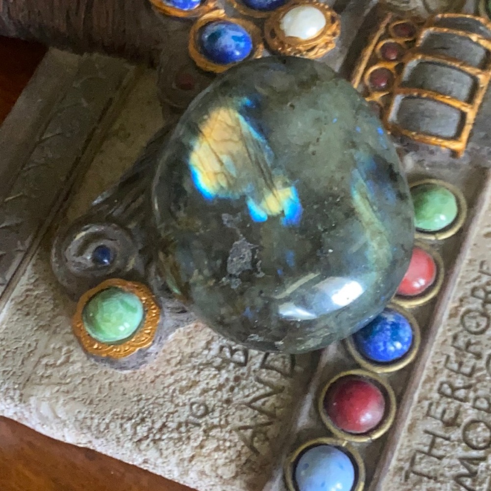 Labradorite palm stone. Lots of color!